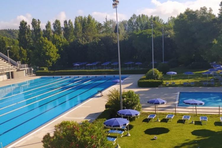piscina aperto